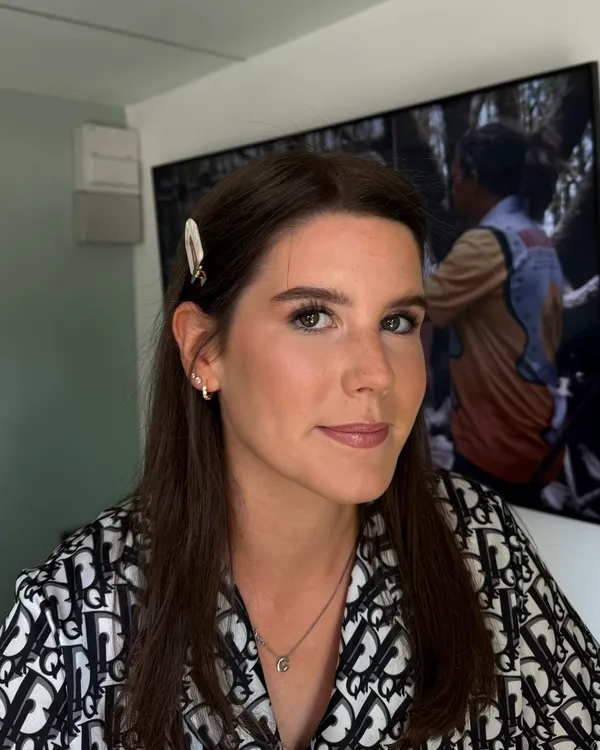 Wedding morning makeup by Lucy Mae, soft glam finish