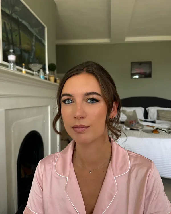 Bridal makeup by Lucy Mae, soft glam finish