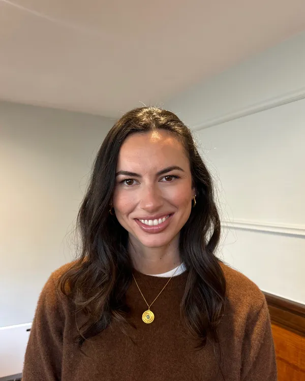Wedding morning makeup by Lucy Mae, soft glam finish