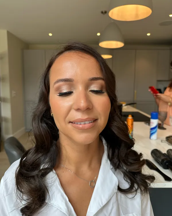 Natural glam makeup by Lucy Mae
